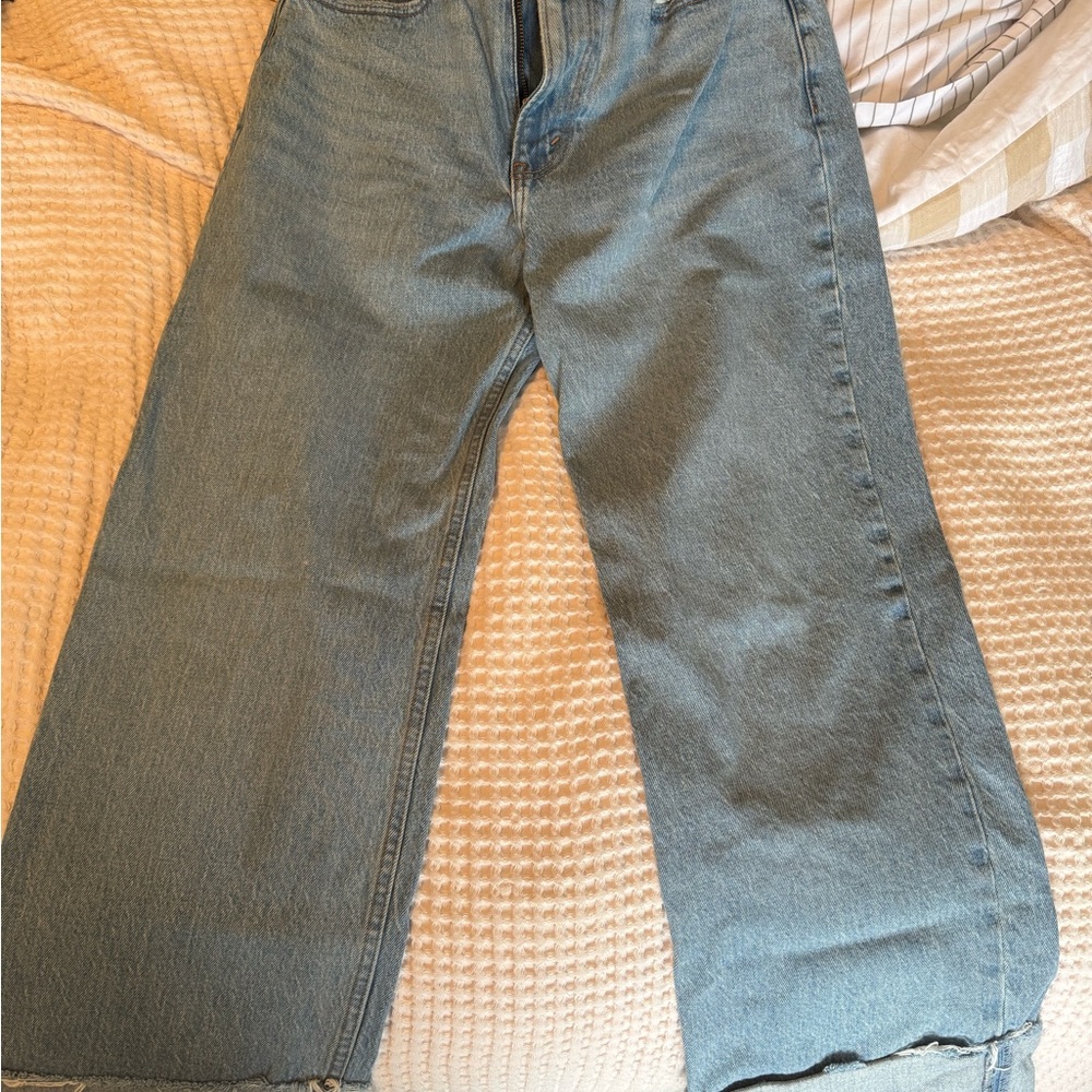 Abercrombie and Fitch women’s 90’s relaxed high rise jean with cuff at bottom